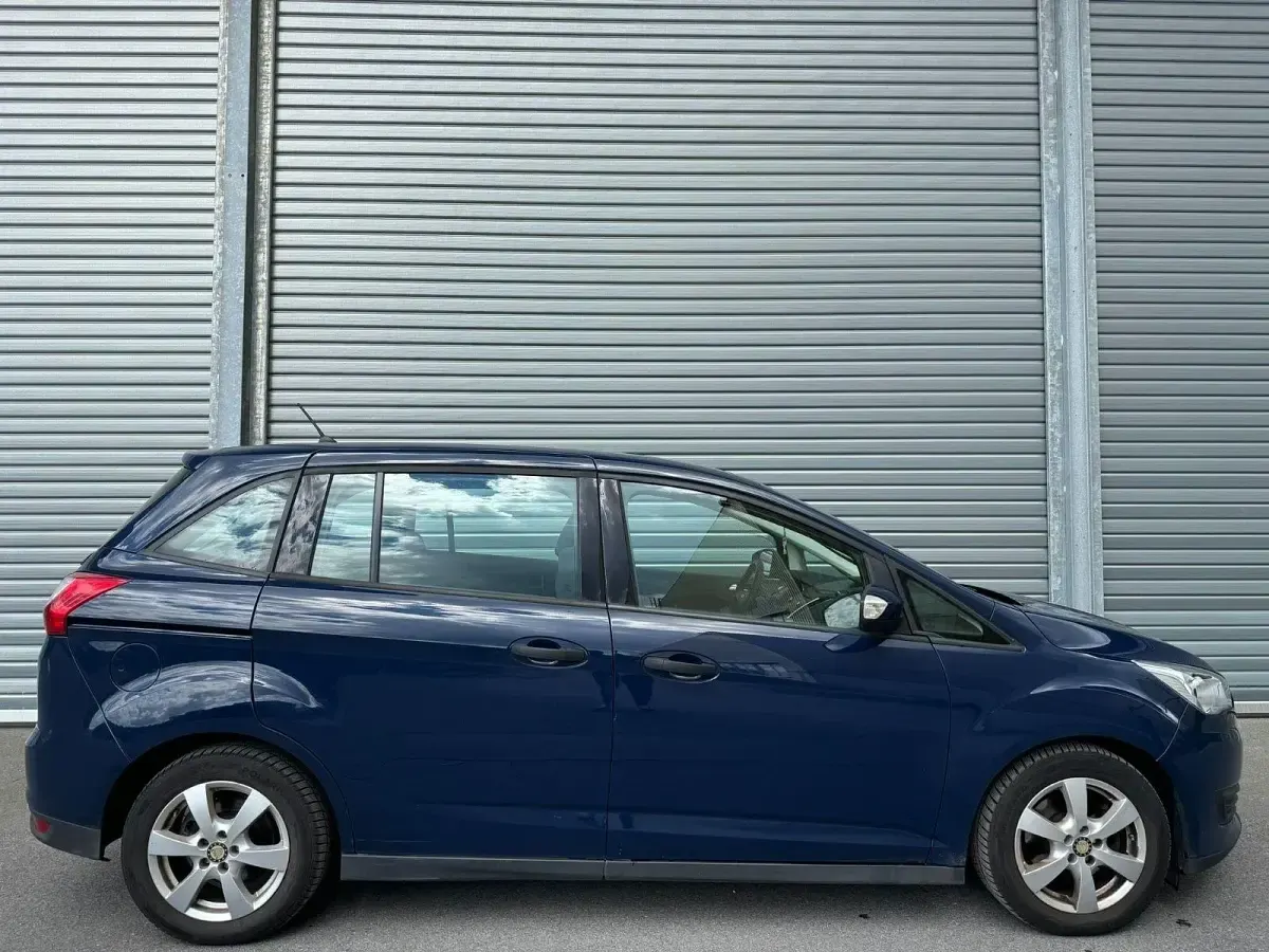 Gebraucht Ford Grand C-Max Ambiente 101 PS (74 kW) 2018 Blau Van / Kleinbus