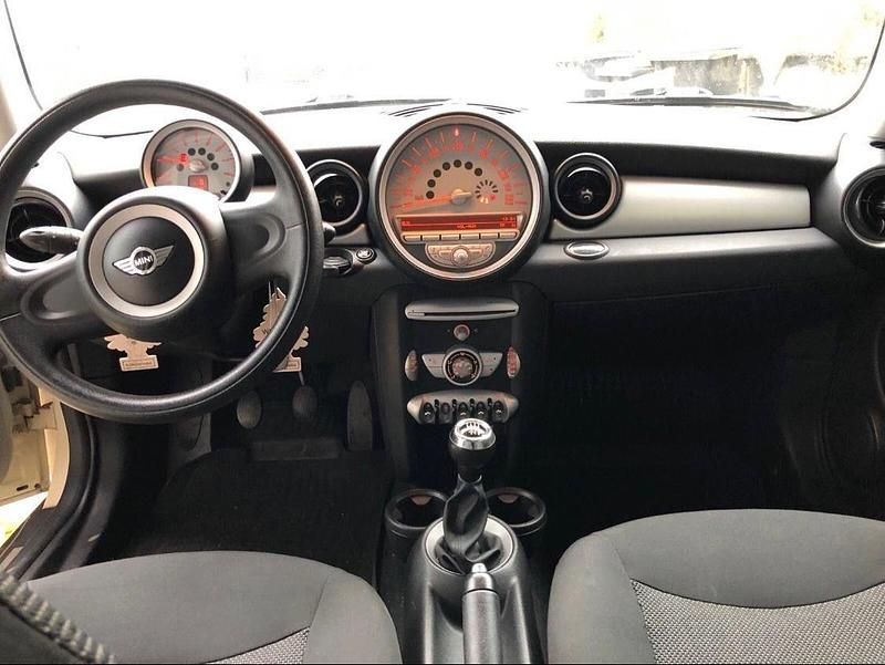 Second-hand Mini ONE 95 CP (69 kW) 2009 Alb Hatchback