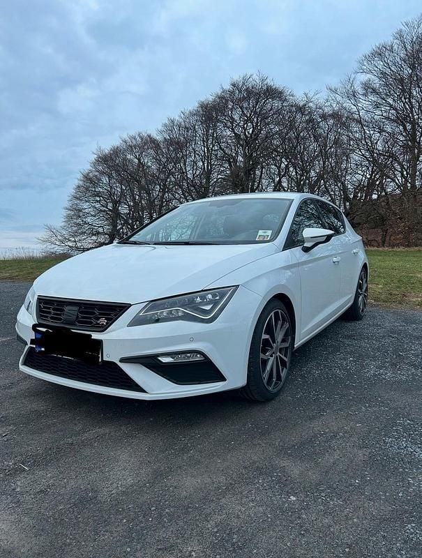 Gebraucht Seat Leon FR 131 PS (96 kW) 2020 Weiß Kleinwagen