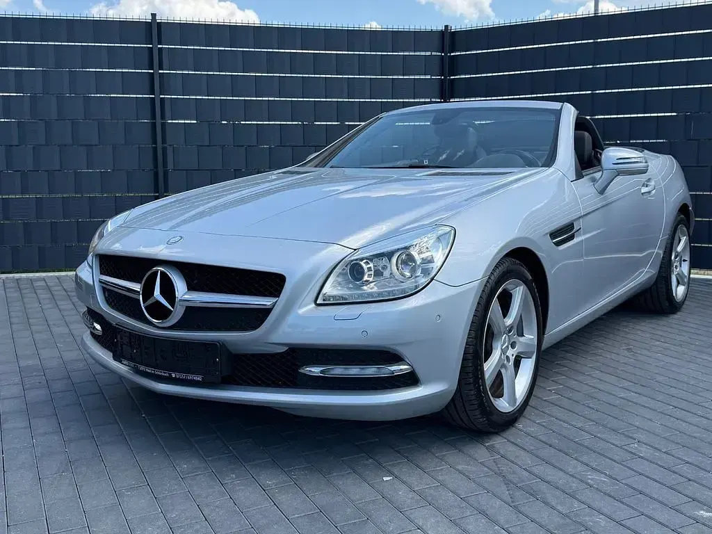 Gebraucht Mercedes SLK200 184 PS (135 kW) 2011 Silber Cabrio