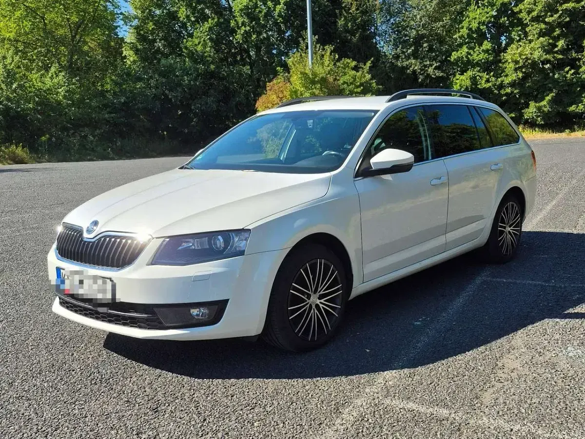 Gebraucht Skoda Octavia Elegance 179 PS (131 kW) 2014 Weiß Kombi