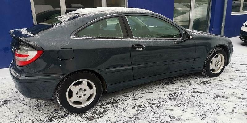 Gebraucht Mercedes C200 122 PS (89 kW) 2009 Schwarz Coupé