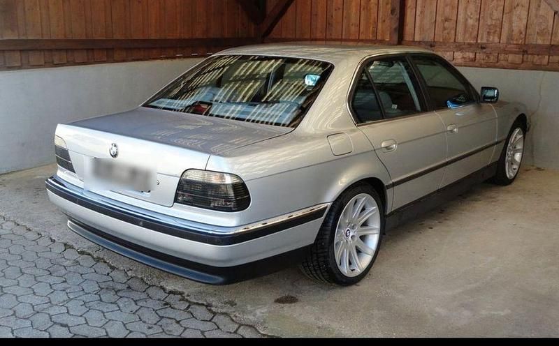 Gebraucht BMW 735 Performance 235 PS (172 kW) 1997 Silber Limousine