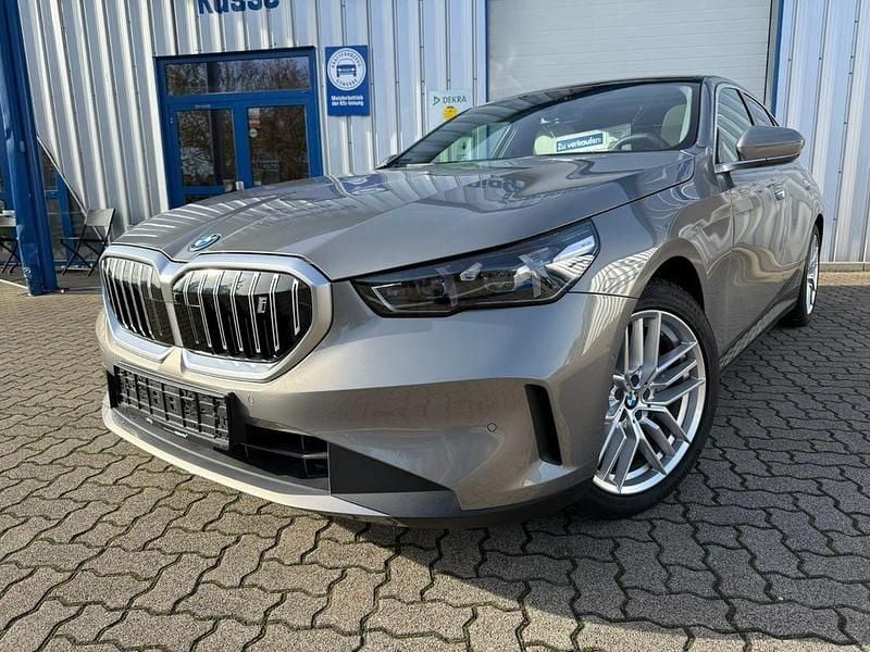 Gebraucht BMW i5 Sport Line 250 kW (340 PS) 2024 Grau Limousine