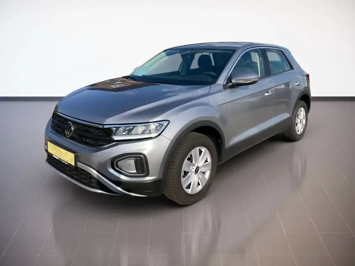 Gebraucht VW T-Roc Basis 116 PS (85 kW) 2024 Pyritsilber SUV