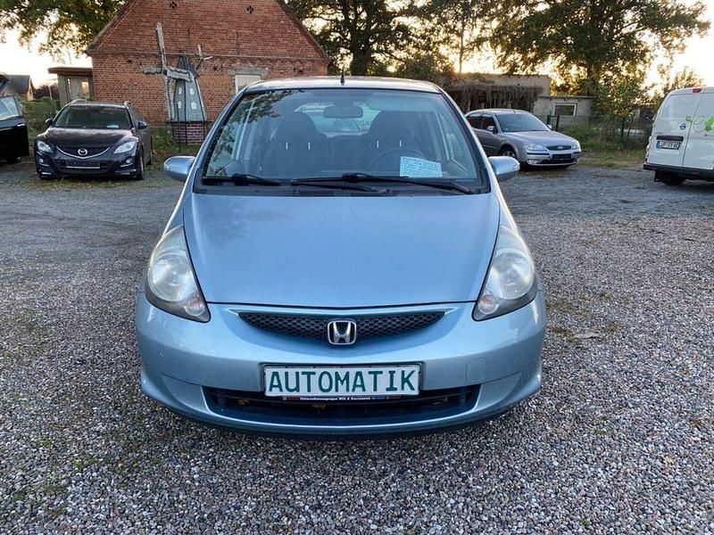 Grau Gebraucht 2004 Honda Jazz LS Kleinwagen | 2.450 € (Fairer Preis) - Bild 1/4