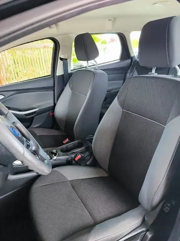 Gebraucht Ford Focus Trend 116 PS (85 kW) 2011 Schwarz Limousine