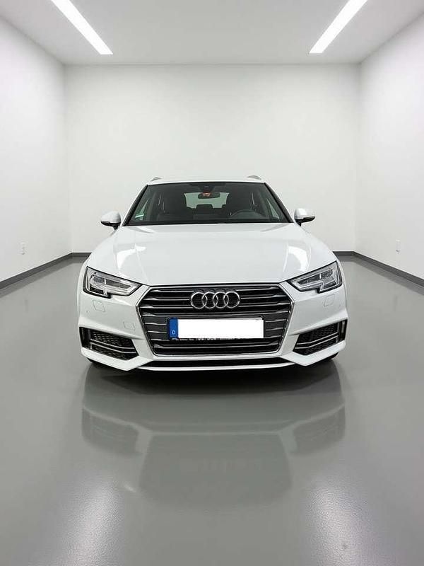 Weiß Gebraucht 2018 Audi A4 Sport Kombi | 20.000 € (Teuer) - Bild 1/4