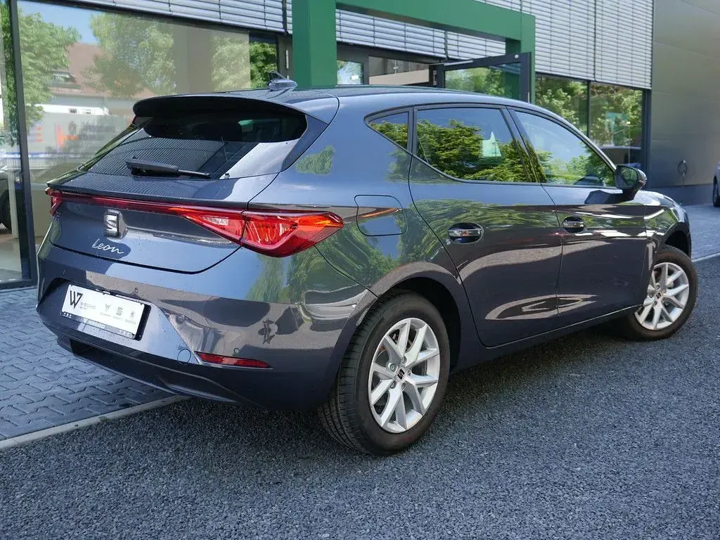 Gebraucht Seat Leon 116 PS (85 kW) 2025 Grau (grau / magnetic grau) Limousine