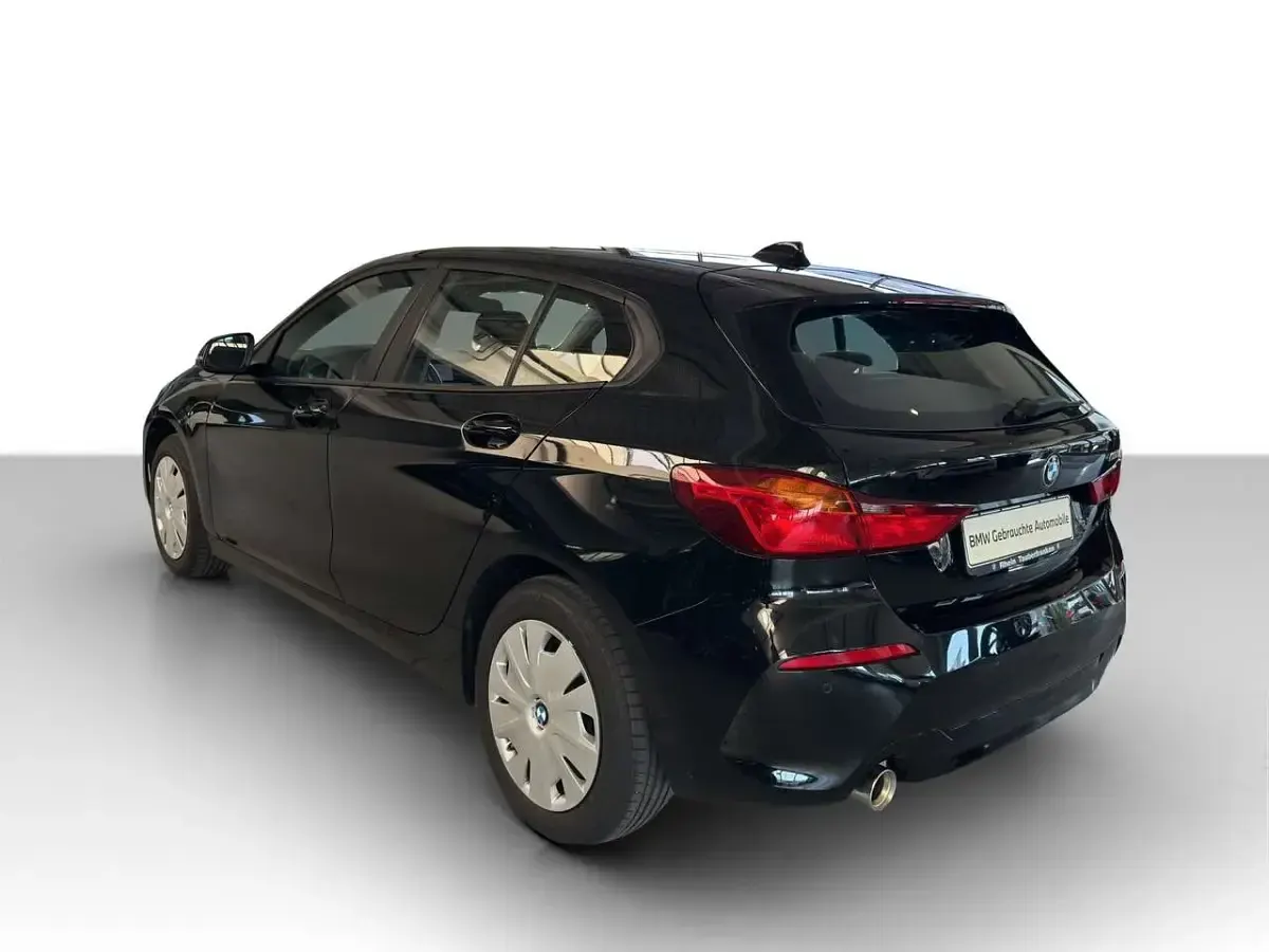 Gebraucht BMW 116 109 PS (80 kW) 2022 Schwarz Kleinwagen