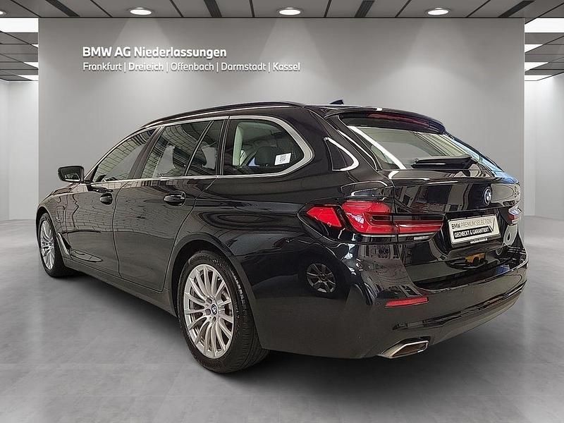 Gebraucht BMW 530e 184 PS (135 kW) 2022 Schwarz Limousine