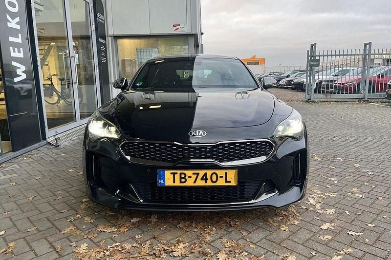 Gebraucht Kia Stinger GT-Line 200 PS (147 kW) 2018 Schwarz Kleinwagen