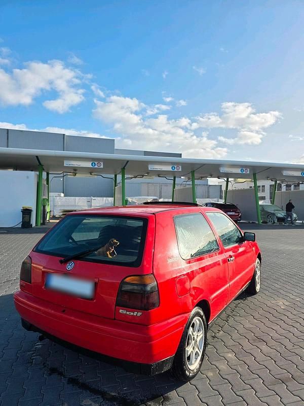 Gebraucht VW Golf III 60 PS (44 kW) 1997 Rot Kleinwagen