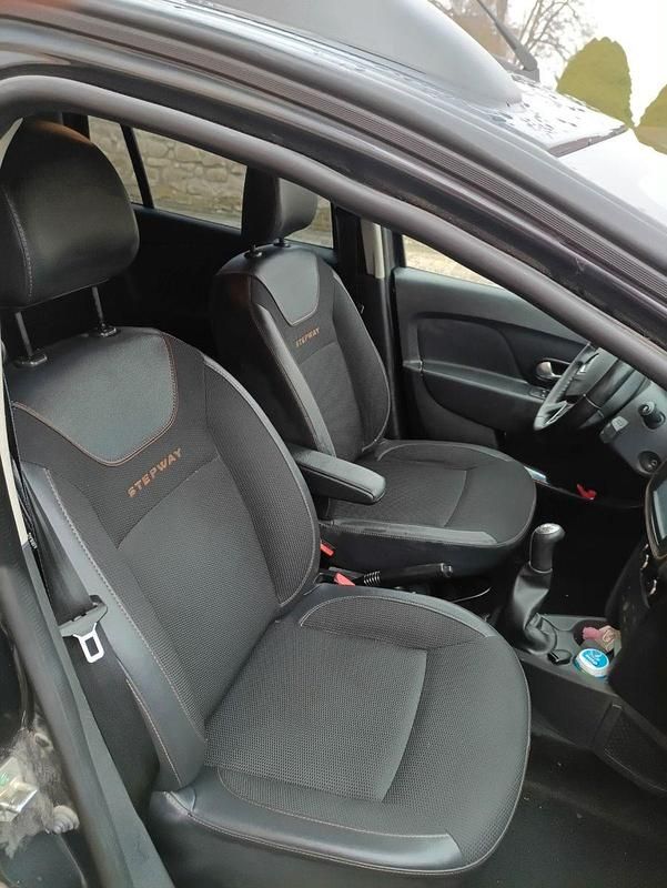 Gebraucht Dacia Logan MCV Celebration 90 PS (66 kW) 2018 Schwarz Kombi