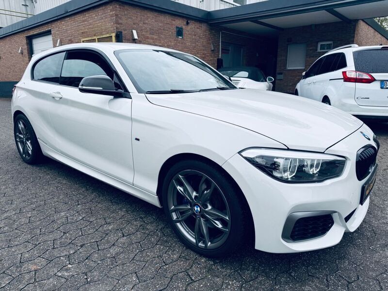 Weiß Gebraucht 2018 BMW M140 M Sport | 29.490 € (Guter Preis) - Bild 1/4