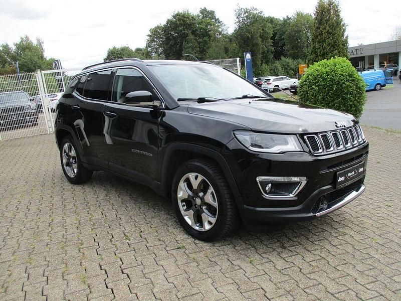 Gebraucht Jeep Compass Limited 140 PS (102 kW) 2018 Schwarz SUV