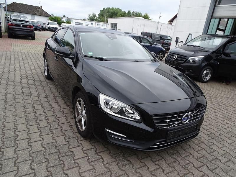 Gebraucht Volvo S60 Kinetic 150 PS (110 kW) 2015 Schwarz Limousine