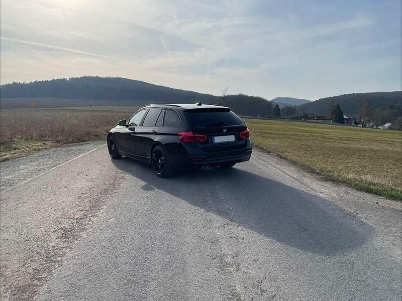 Gebraucht BMW 320 190 PS (139 kW) 2018 Schwarz Kombi