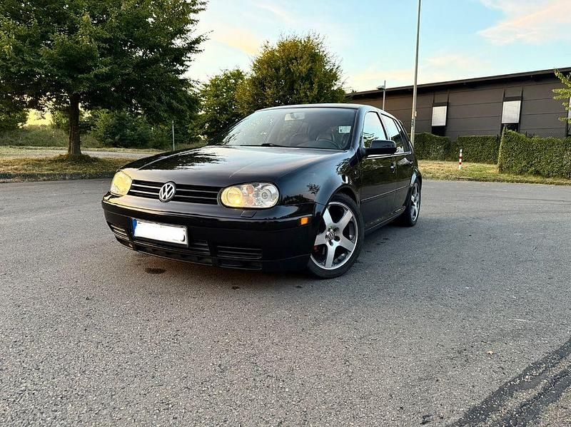Schwarz Gebraucht 2000 VW Golf IV Highline Limousine | 4.600 € (Teuer) - Bild 1/4