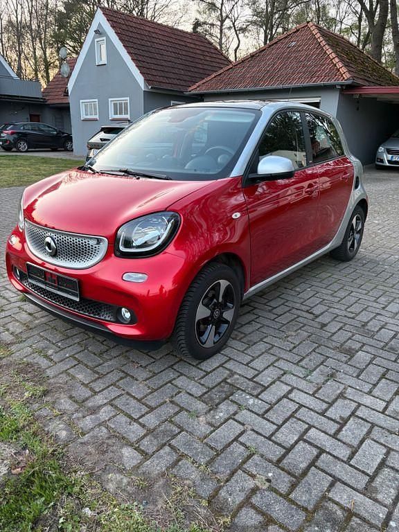 Second-hand Smart ForFour 90 CP (66 kW) 2019 Roșu Hatchback