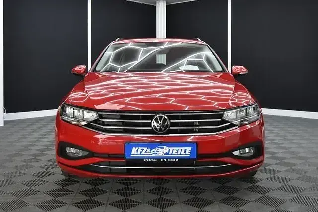 Gebraucht VW Passat Business 122 PS (89 kW) 2021 Rot Kombi