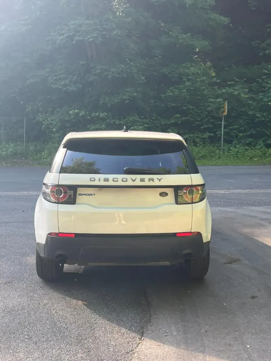 Gebraucht Land Rover Discovery Sport 150 PS (110 kW) 2016 Weiß SUV