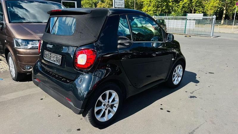 Schwarz Gebraucht 2016 Smart ForTwo Cabrio Cabrio | 10.499 € (Fairer Preis) - Bild 1/4