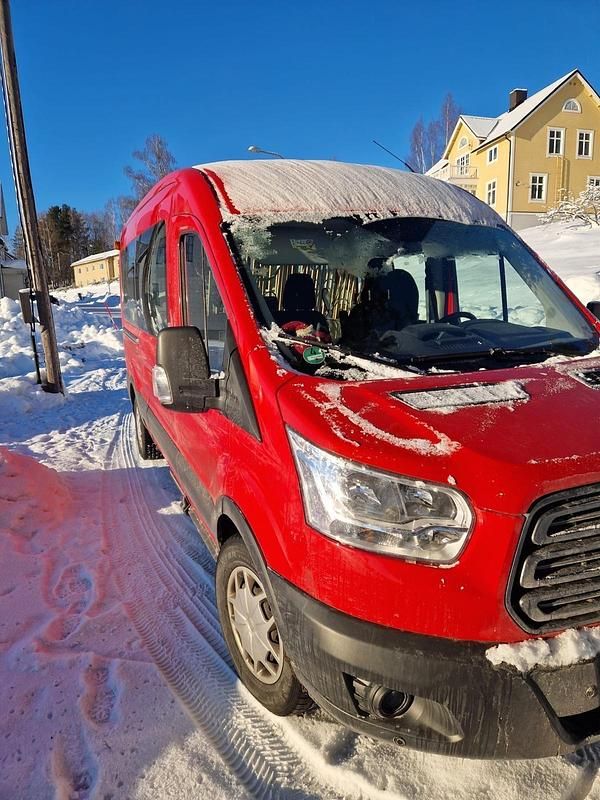 Second-hand Ford Transit 130 CP (95 kW) 2017 Roșu Van
