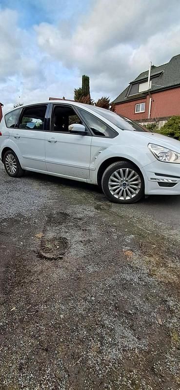 Gebraucht Ford S-MAX S 140 PS (102 kW) 2013 Weiß Van / Kleinbus