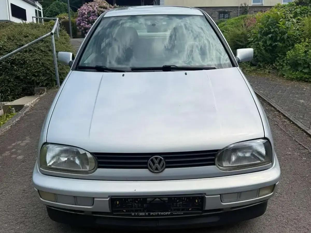 Używany VW Golf III 60 KM (44 kW) 1997 Srebrny Sedan/Limuzyna