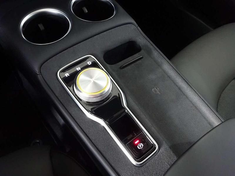 Neu MG MG4 EV 180 kW (245 PS) 2026 Diamond red Kleinwagen