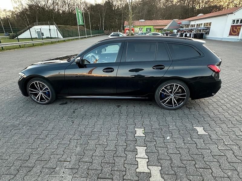 Gebraucht BMW 330 Shadowline 258 PS (189 kW) 2020 Schwarz Kombi