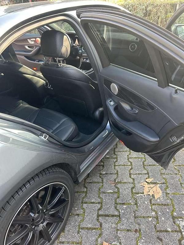 Gebraucht Mercedes C250 211 PS (155 kW) 2018 Grau Limousine