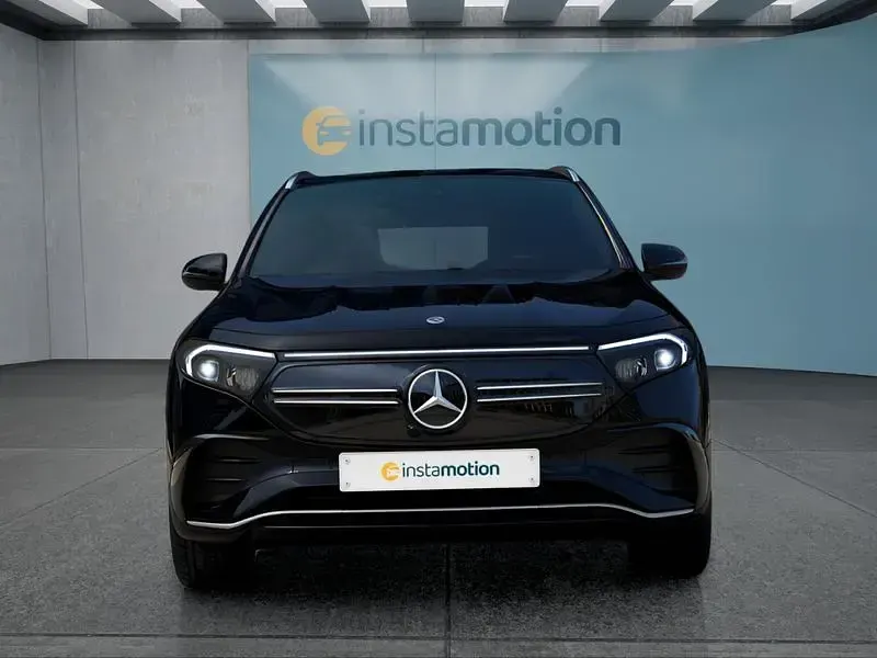 Second-hand Mercedes EQA250 139 kW (190 CP) 2023 Negru SUV