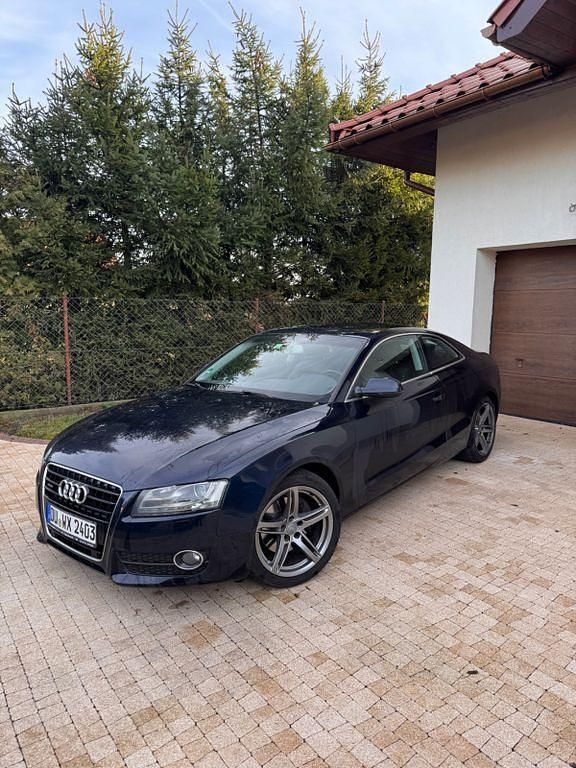 Blau Gebraucht 2011 Audi A5 Coupé | 7.699 € (Guter Preis) - Bild 1/4