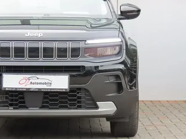 Gebraucht Jeep Avenger 101 PS (74 kW) 2024 Schwarz SUV