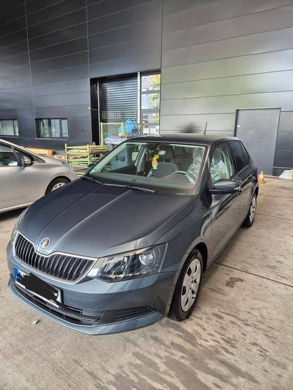 Grau Gebraucht 2016 Skoda Fabia Active Kleinwagen | 6.800 € (Fairer Preis) - Bild 1/4