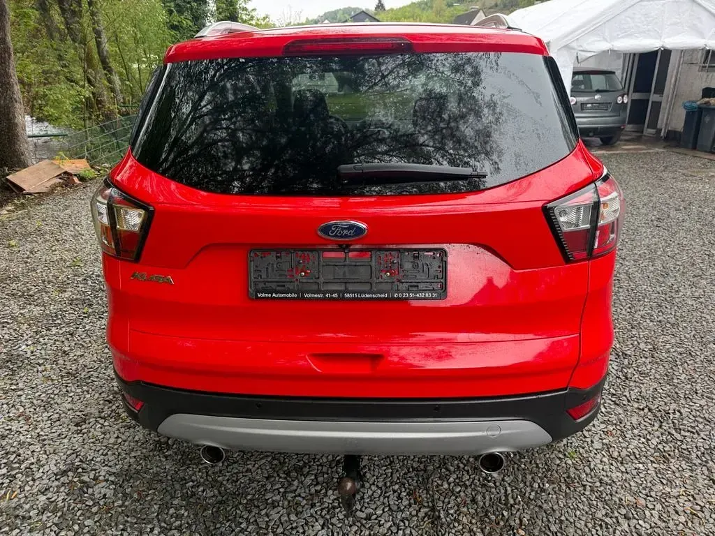 Gebraucht Ford Kuga Cool & Connect 179 PS (131 kW) 2018 Rot SUV