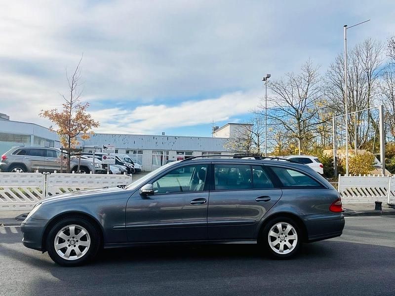 Gebraucht Mercedes E280 190 PS (139 kW) 2008 Grau Kombi