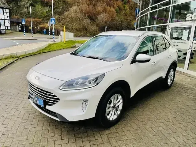 Gebraucht Ford Kuga Titanium 150 PS (110 kW) 2022 ) (weiss SUV