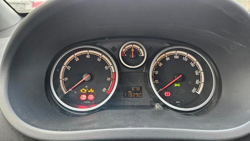 Gebraucht Opel Corsa Edition 80 PS (58 kW) 2009 Silber Kleinwagen