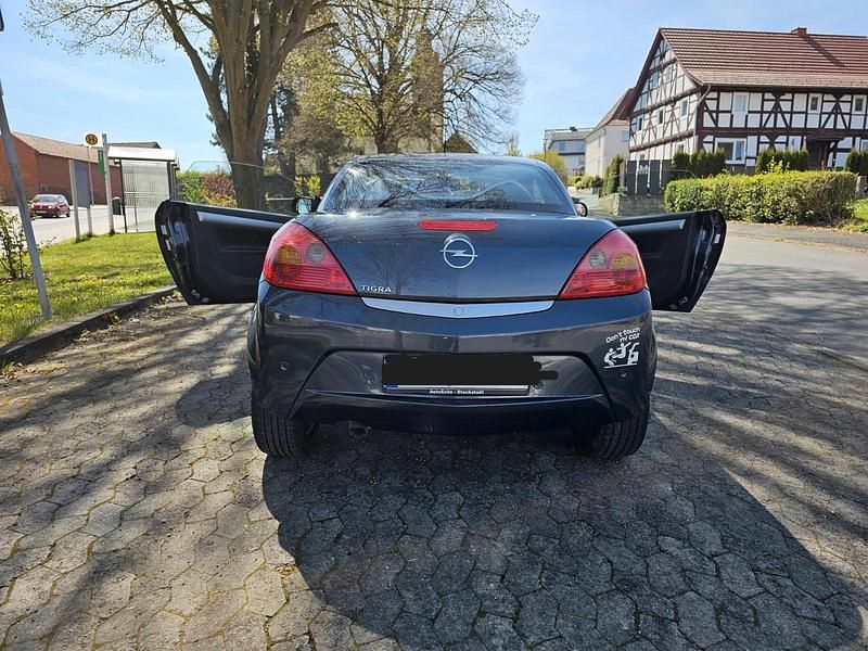 Gebraucht Opel Tigra 90 PS (66 kW) 2006 Blau Cabrio