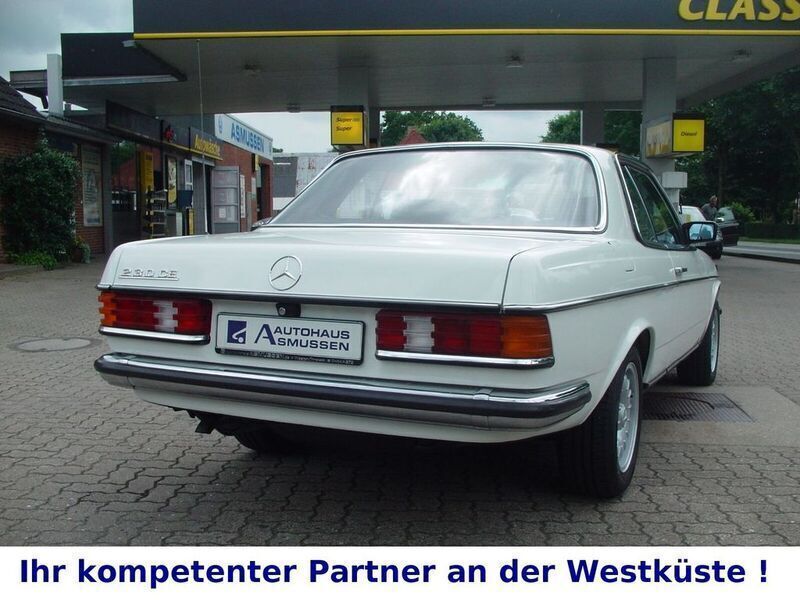 Gebraucht Mercedes 230 136 PS (100 kW) 1982 Weißandere Coupé