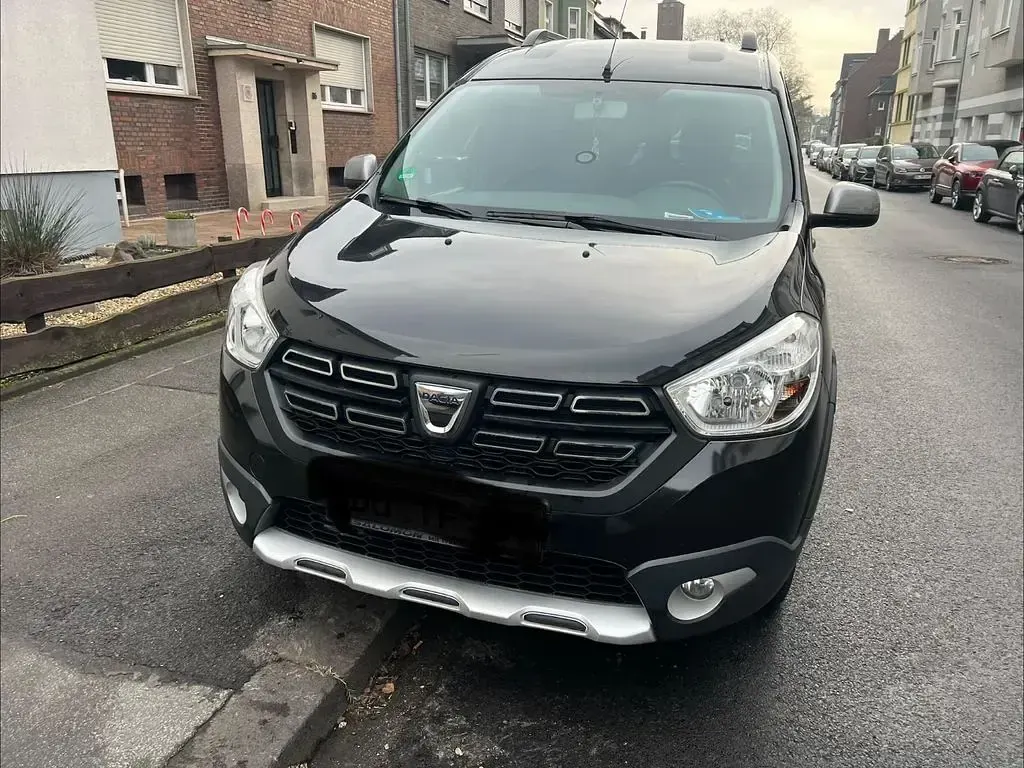 Gebraucht Dacia Dokker Stepway 116 PS (85 kW) 2017 Schwarz Van / Kleinbus