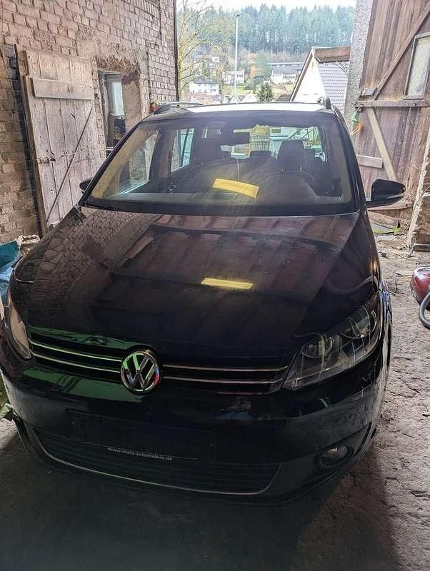 Gebraucht VW Touran 140 PS (102 kW) 2012 Schwarz Van / Kleinbus