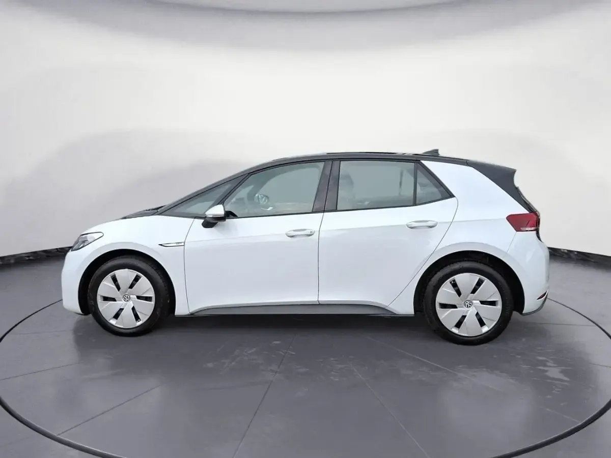 Używany VW ID.3 Pro Performance 150 kW (204 KM) 2023 Biały Hatchback