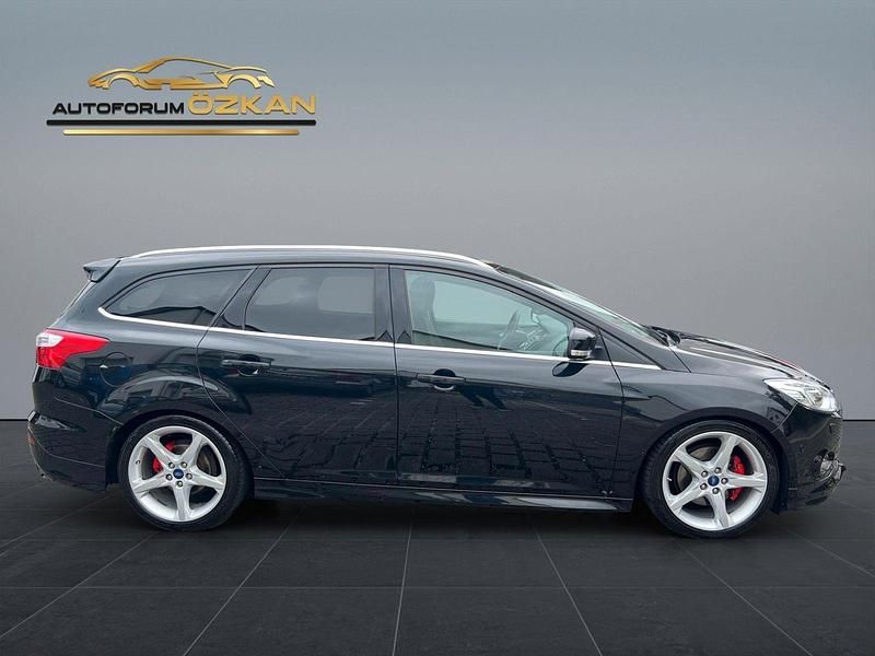 Gebraucht Ford Focus ST-Line 163 PS (119 kW) 2013 Kombi