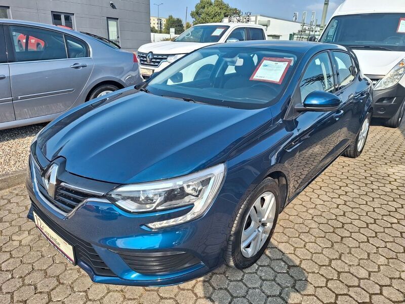 Blau Gebraucht 2017 Renault Mégane IV Play Limousine | 8.990 € (Fairer Preis) - Bild 1/4