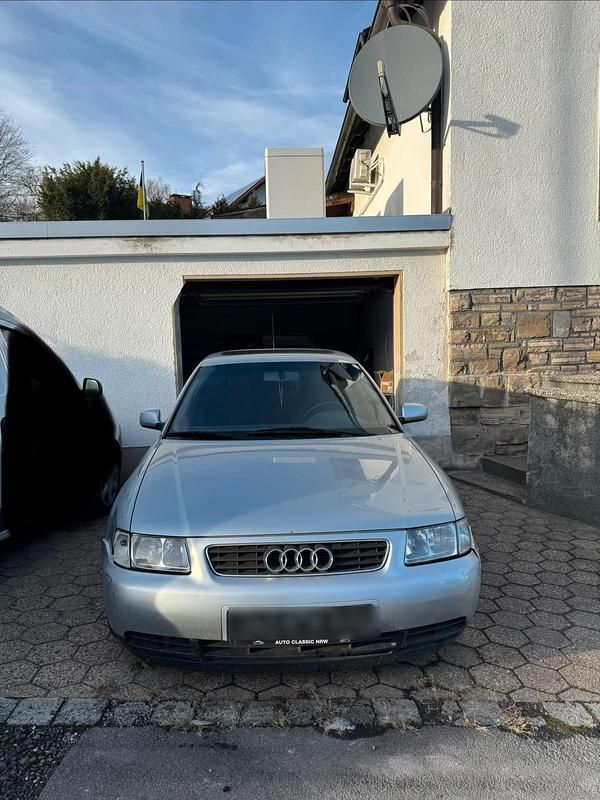 Gebraucht Audi A3 110 PS (80 kW) 1998 Silber Kleinwagen