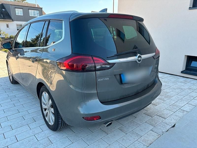 Grau Gebraucht 2017 Opel Zafira Tourer Business Innovation Van / Kleinbus | 9.800 € (Fairer Preis) - Bild 1/4